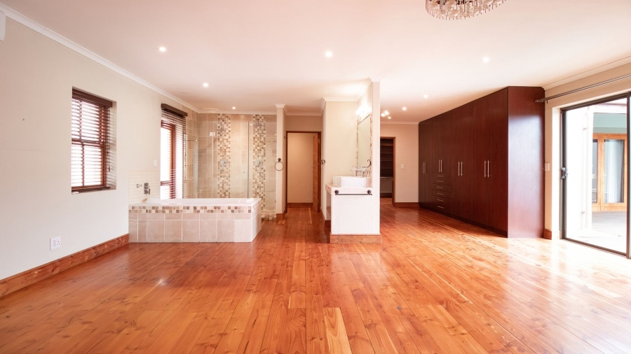 6 Bedroom Property for Sale in Tre Donne Estate Western Cape